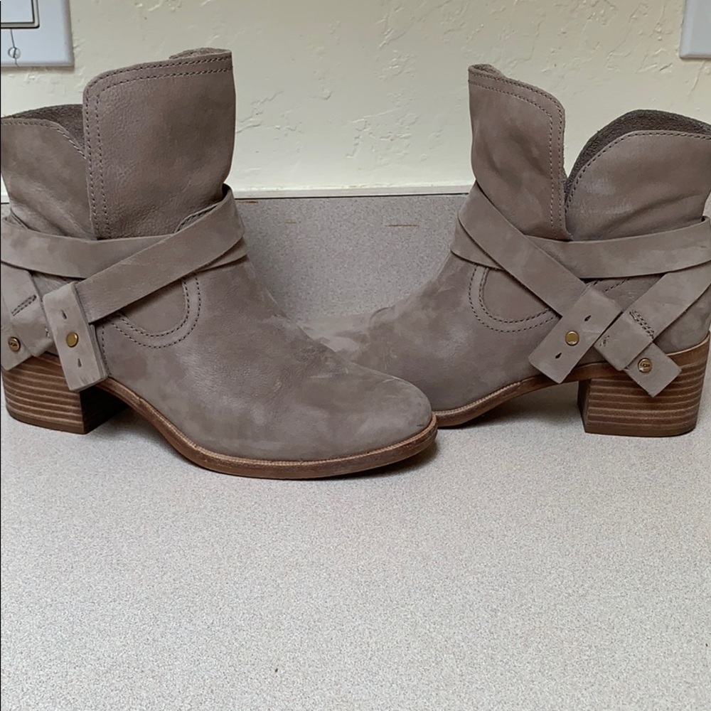 UGG Nubuck leather boot